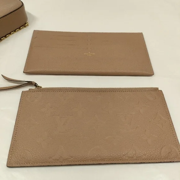 Louis Vuitton Felicie - Picture 9 of 16